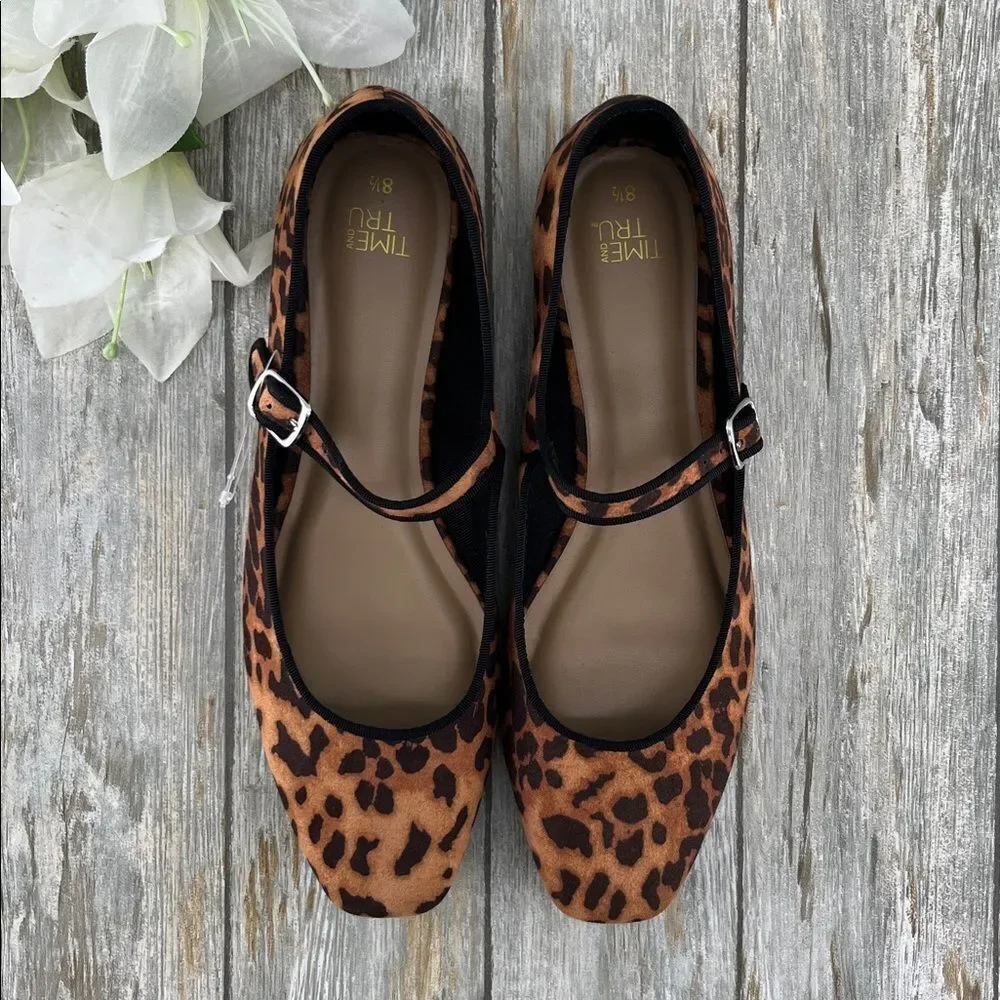 Women's Faux Leather Mary Jayne Leopard Print Flats Shoes Size 8.5